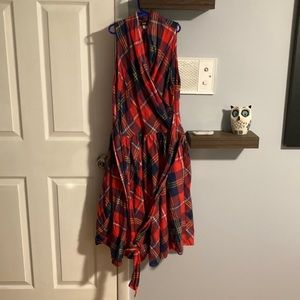Tartan-like dress